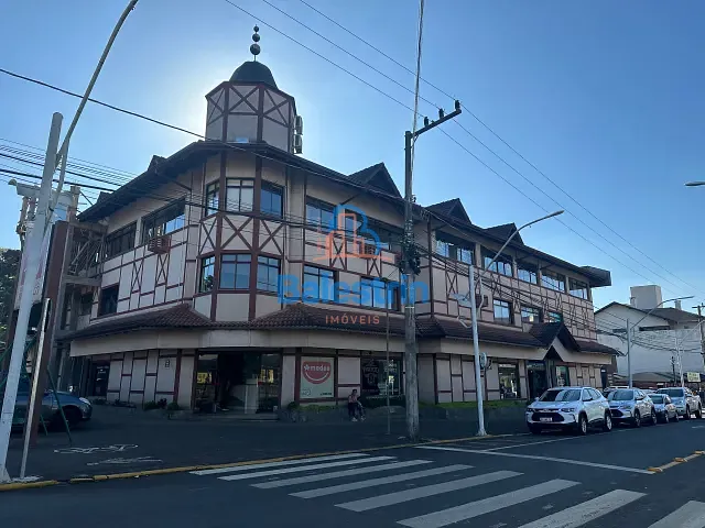Sala para alugar, no bairro Centro em Fraiburgo