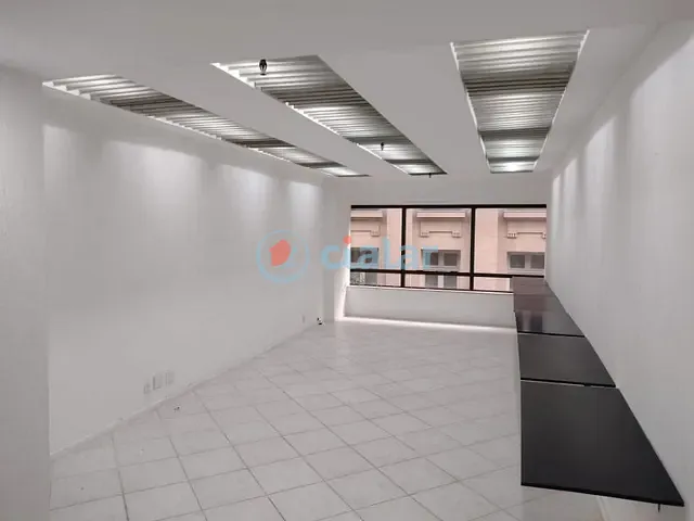 Sala com 28m², à venda ou para alugar, no bairro Centro em Rio de Janeiro
