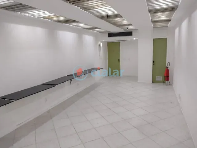 Sala com 28m², à venda ou para alugar, no bairro Centro em Rio de Janeiro