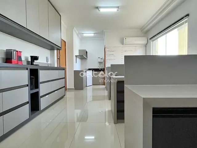 Sala com 30m², à venda, no bairro Santa Mônica em Belo Horizonte