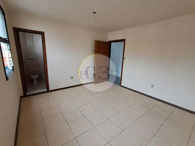 Sala à venda ou para alugar, no bairro Centro em Pelotas