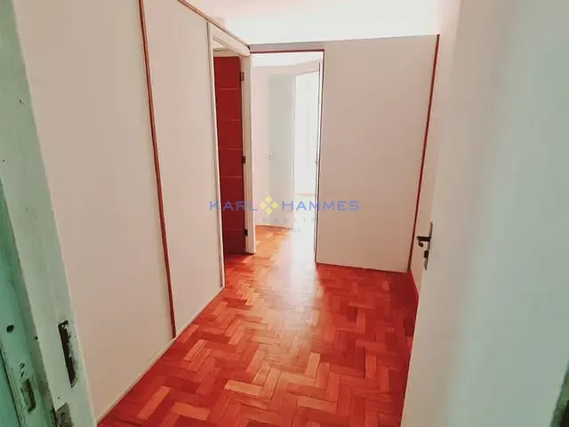 Sala à venda, no bairro Centro em Petrópolis
