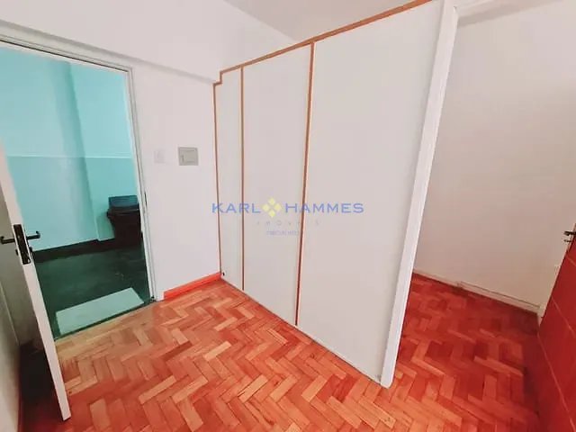 Sala à venda, no bairro Centro em Petrópolis