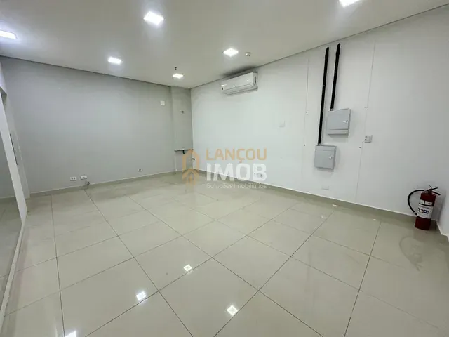 Sala com 40m², à venda ou para alugar, no bairro Chácara Urbana em Jundiaí