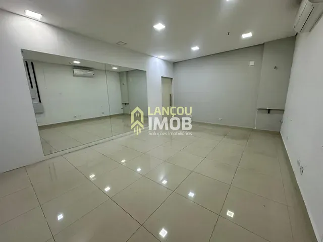 Sala com 40m², à venda ou para alugar, no bairro Chácara Urbana em Jundiaí