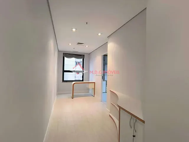 Sala à venda ou para alugar, no bairro Vila Mariana em São Paulo