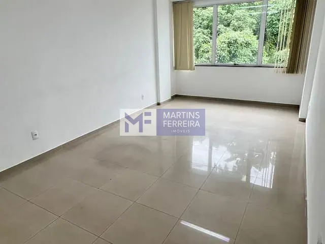 Sala à venda, no bairro Taquara em Rio de Janeiro