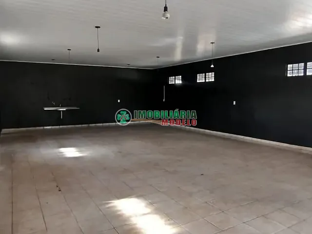 Sala para alugar, no bairro Centro em Canarana