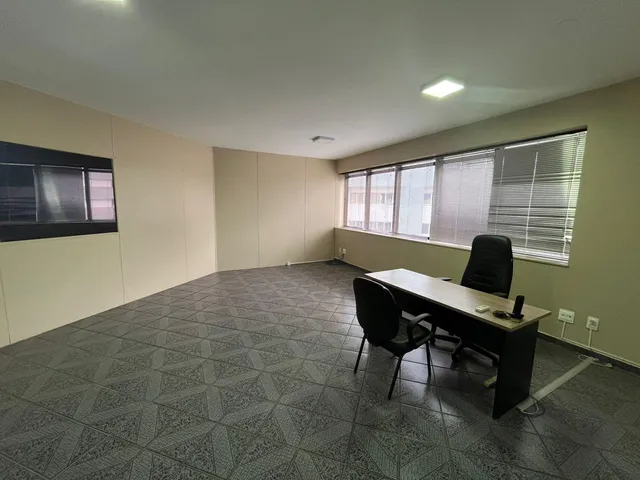 Sala com 10m², para alugar, no bairro Centro em Londrina