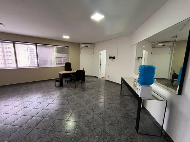 Sala com 10m², para alugar, no bairro Centro em Londrina