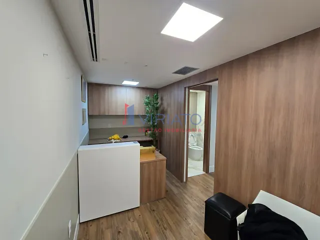 Sala à venda ou para alugar, no bairro Barra da Tijuca em Rio de Janeiro