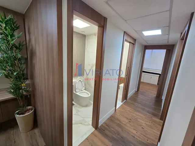 Sala à venda ou para alugar, no bairro Barra da Tijuca em Rio de Janeiro