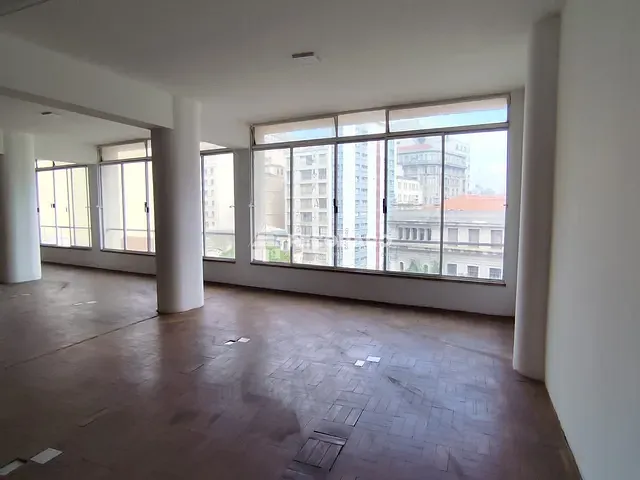 Sala à venda ou para alugar, no bairro Sé em São Paulo