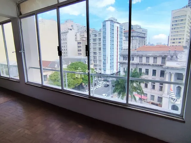 Sala à venda ou para alugar, no bairro Sé em São Paulo