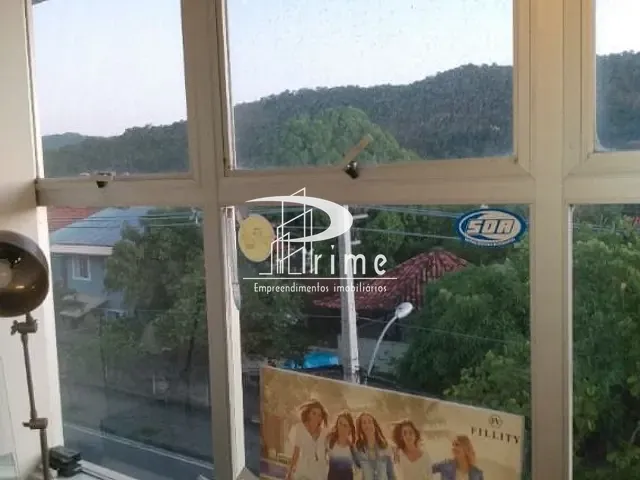 Sala à venda, no bairro Piratininga em Niterói