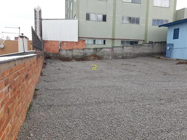 Sala com 600m², para alugar, no bairro Centro em Guarapuava