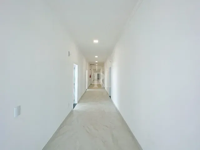 Sala com 63m², para alugar, no bairro Centro em Tijucas