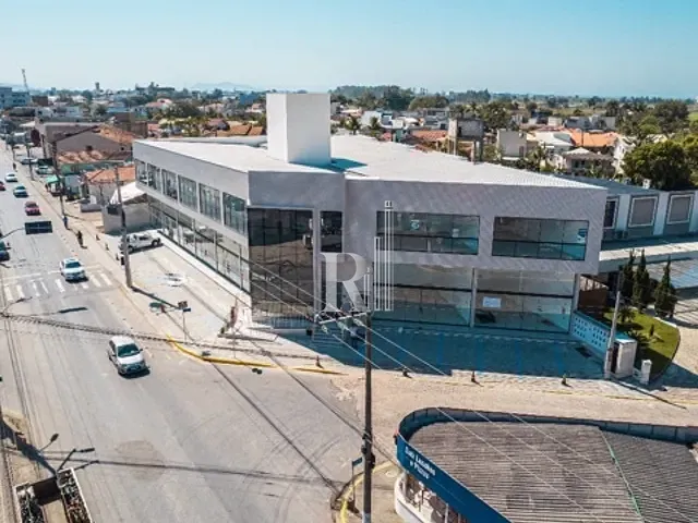 Sala com 63m², para alugar, no bairro Centro em Tijucas