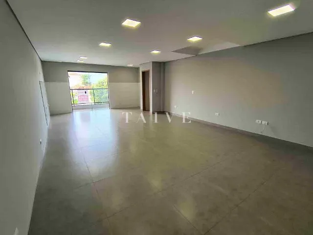Sala com 60m², para alugar, no bairro Lago Igapó em Londrina