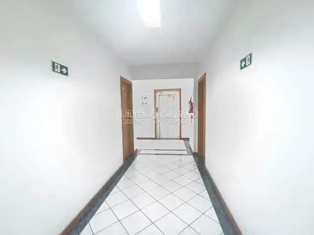 Conjunto comercial com 20m², à venda, no bairro Centro em Curitiba