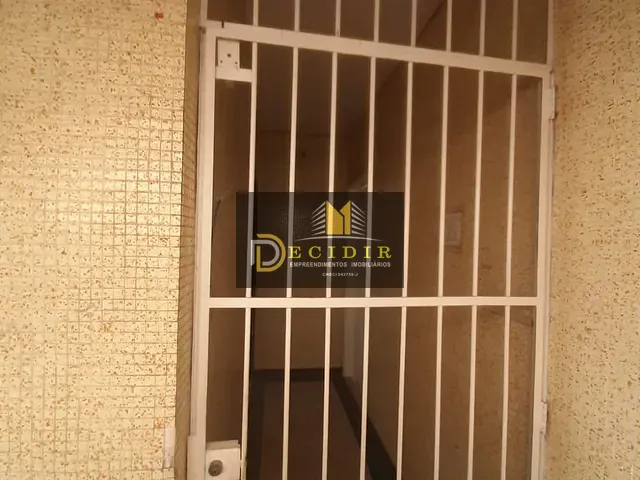 Sala com 72m², para alugar, no bairro Vila Regente Feijó em São Paulo