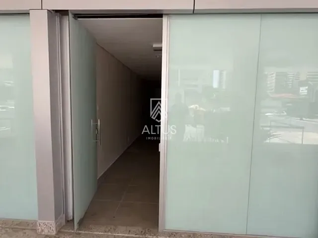 Sala à venda ou para alugar, no bairro Pituba em Salvador