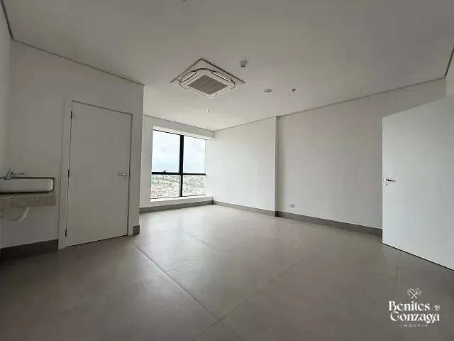 Sala à venda, no bairro Jardim Cidade Monções em Maringá
