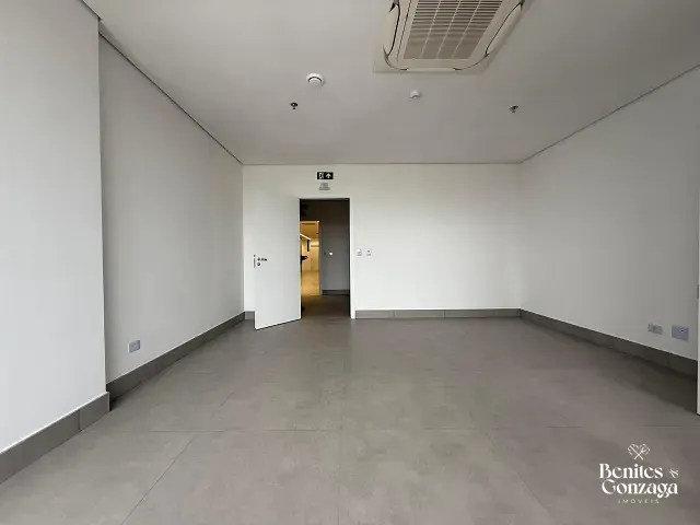 Sala à venda, no bairro Jardim Cidade Monções em Maringá