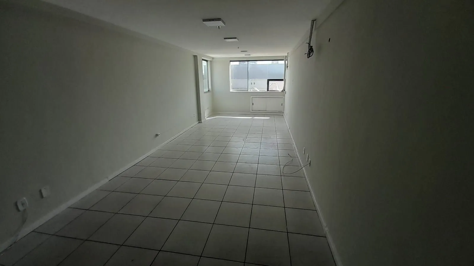 Sala comercial | Venda e Aluguel | AterradoAterrado