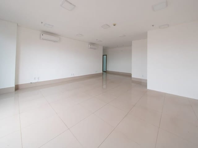 Sala à venda ou para alugar, no bairro Centro em Piracicaba