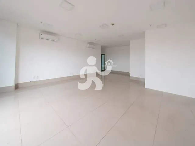 Sala à venda ou para alugar, no bairro Centro em Piracicaba