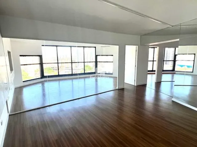 Sala com 214m², à venda, no bairro Centro em Londrina