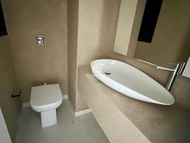 Sala com 214m², à venda, no bairro Centro em Londrina