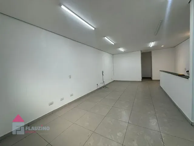 Sala com 45m², para alugar, no bairro Vila Prel em São Paulo