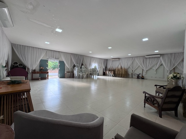 Sala com 641m², à venda, no bairro Residencial Flamboyant em Nova Mutum