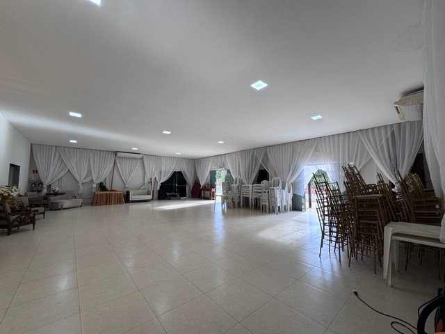 Sala com 641m², à venda, no bairro Residencial Flamboyant em Nova Mutum