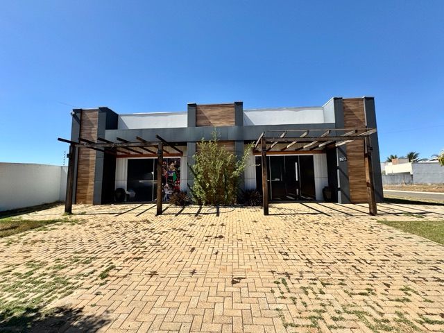 Sala com 641m², à venda, no bairro Residencial Flamboyant em Nova Mutum