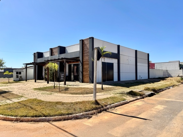 Sala com 641m², à venda, no bairro Residencial Flamboyant em Nova Mutum