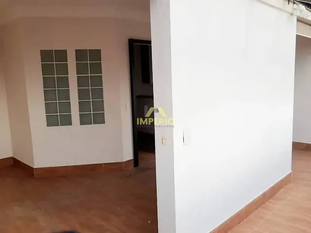 Sala com 43m², à venda ou para alugar, no bairro Centro em Salto