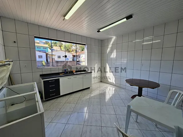 Sala para alugar, no bairro centro em Piranguinho