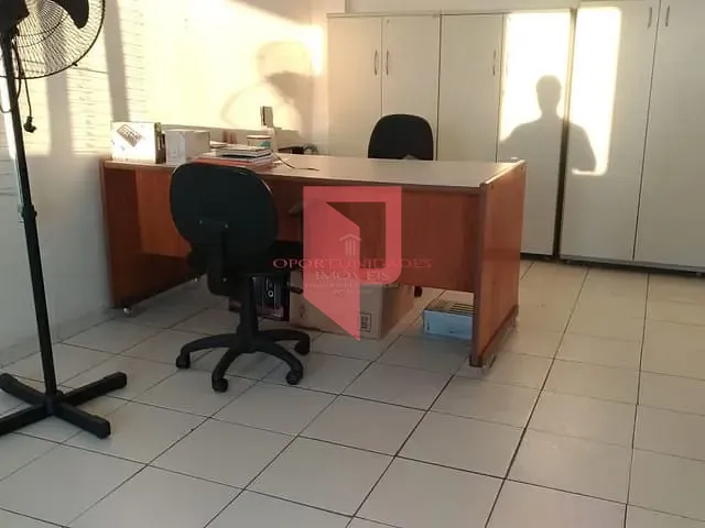 Sala à venda, no bairro Centro em Belo Horizonte