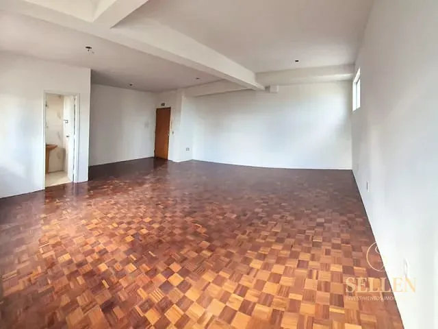 Sala com 62m², à venda, no bairro Petrópolis em Porto Alegre