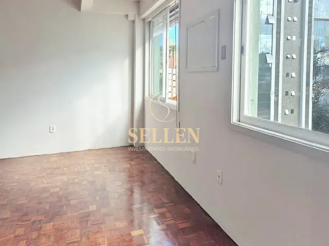 Sala com 62m², à venda, no bairro Petrópolis em Porto Alegre