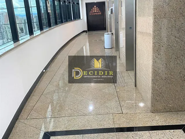 Sala com 61m², para alugar, no bairro Vila Gomes Cardim em São Paulo