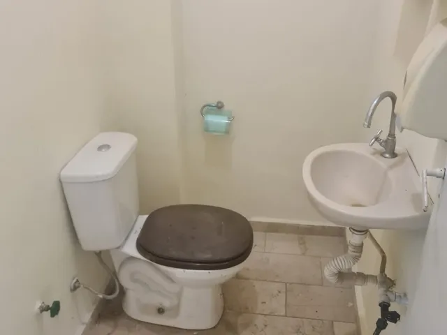 Sala à venda ou para alugar, no bairro Centro em Rio de Janeiro