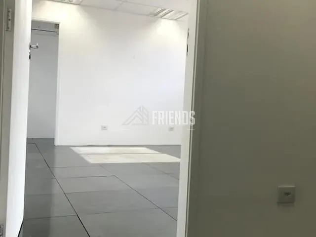 Sala com 46m², para alugar, no bairro Santana em São Paulo