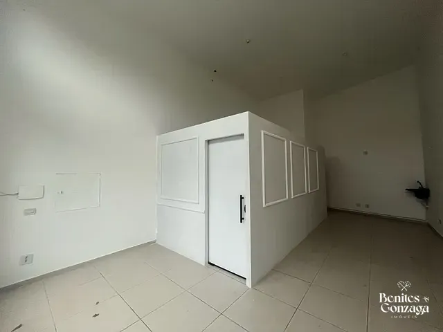 Sala para alugar, no bairro Parque das Laranjeiras em Maringá
