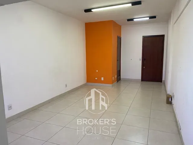 Sala à venda, no bairro Enseada do Suá em Vitória