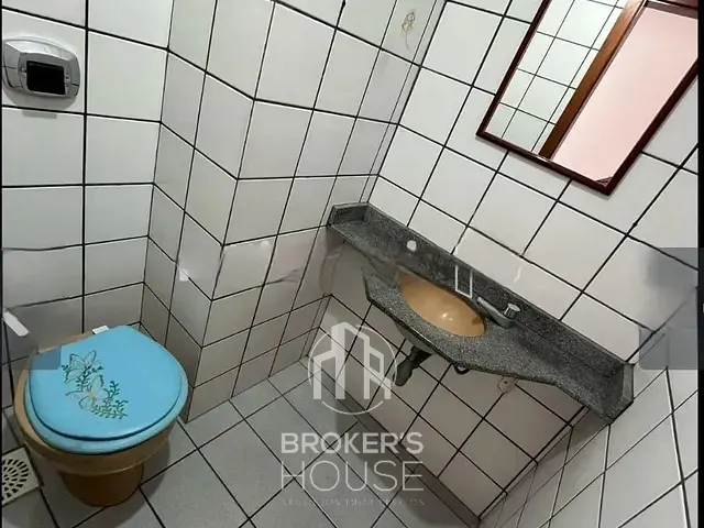 Sala à venda, no bairro Enseada do Suá em Vitória