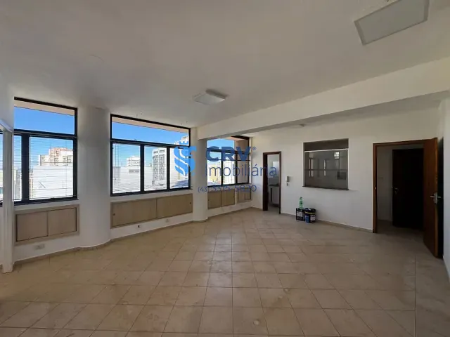 Sala com 120m², para alugar, no bairro Centro em Londrina